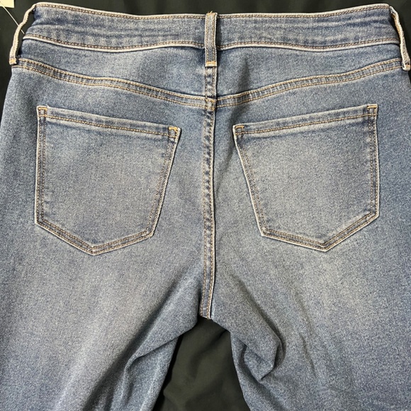 NWT Old Navy Mid-Rise Rockstar Super-Skinny Ankle Jeans - Picture 10 of 11
